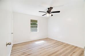 351 NE 6th - Photo 8