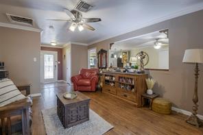 7028 Willis Avenue - Photo 7