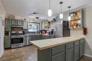 7028 Willis Avenue - Photo 8