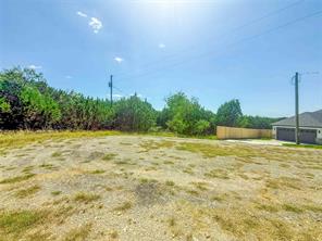 5712 Vanessa Court - Photo 4