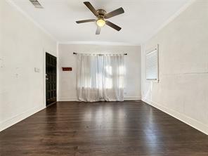 2847 Metropolitan Avenue - Photo 4