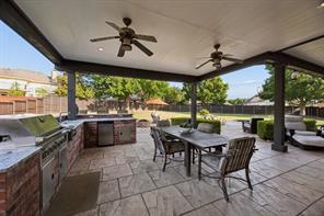 2713 Greenview Drive - Photo 4