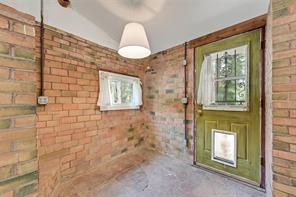 501 Lakeshore Road - Photo 10