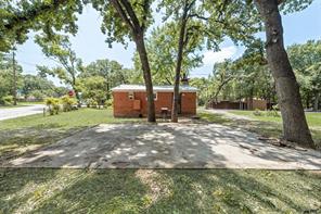 501 Lakeshore Road - Photo 11