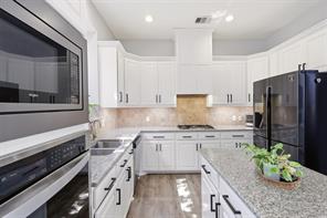 11013 Hermitage Lane - Photo 10