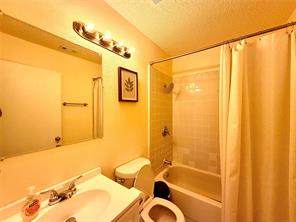 817 Colchester Drive - Photo 12