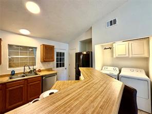 817 Colchester Drive - Photo 6