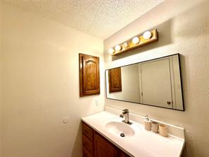 817 Colchester Drive - Photo 9