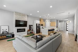 2603 Crossman Avenue - Photo 1
