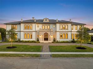 402 Lakeway Drive - Photo 1