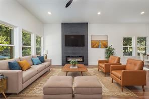 116 Oakwood Drive - Photo 1