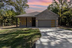 116 Oakwood Drive - Photo 2
