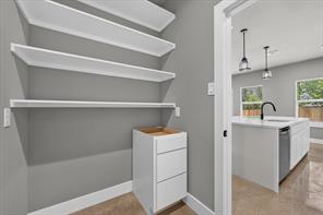 2817 Clinton Avenue - Photo 16