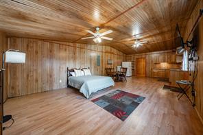 401 N Avenue H - Photo 37