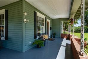 401 N Avenue H - Photo 4