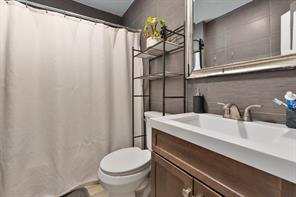 2439 Inadale Avenue - Photo 18
