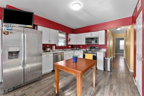 2439 Inadale Avenue - Photo 20