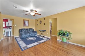 2439 Inadale Avenue - Photo 9
