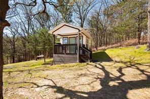 251 Queens Drive - Photo 10