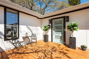 251 Queens Drive - Photo 17