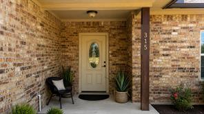 315 E Brockett Street - Photo 2