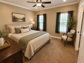 315 E Brockett Street - Photo 25