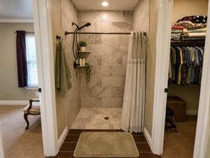315 E Brockett Street - Photo 26
