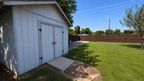 315 E Brockett Street - Photo 7