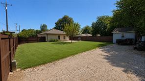 315 E Brockett Street - Photo 9