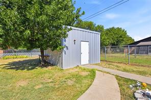 2107 10th Street - Photo 18