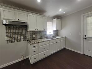 1225 Blalock Avenue - Photo 9