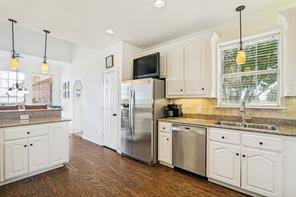 2614 County Road 596 - Photo 14