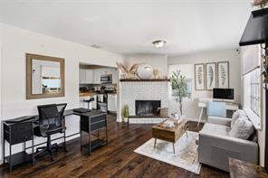 516 E Wintergreen Road - Photo 1