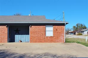 715 E 3rd Street - Photo 1
