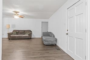 16973 FM 773 - Photo 3