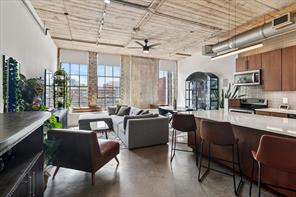 1122 Jackson Street - Photo 1