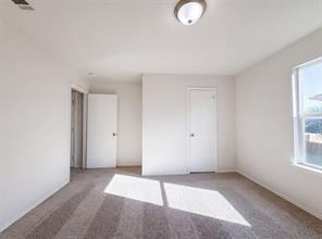 1411 Niagara Falls Court - Photo 16