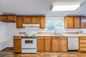 28 Wembley Road - Photo 6