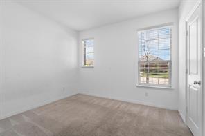 2005 Eucalyptus Avenue - Photo 20