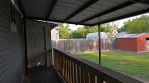 608 W 6th Street - Photo 10