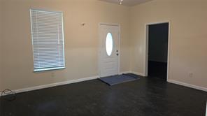 608 W 6th Street - Photo 2