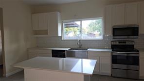 608 W 6th Street - Photo 5