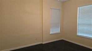 608 W 6th Street - Photo 7