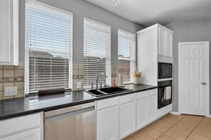 4302 Founders Drive - Photo 14