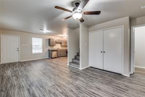 321 Queens Court S - Photo 1