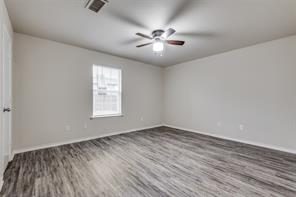 321 Queens Court S - Photo 3