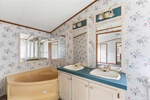 8726 County Road 2580 - Photo 14