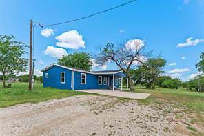 8726 County Road 2580 - Photo 5