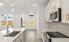 2200 Franklin Street - Photo 10