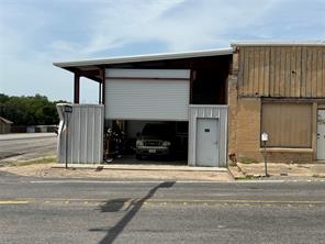 101 E Frederick Street E - Photo 2